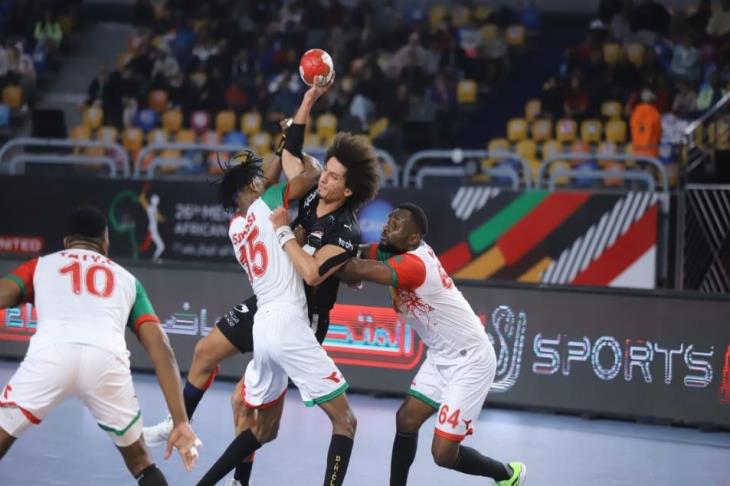 علي زين نجم منتخب مصر لكرة اليد